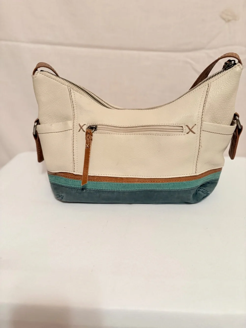 The Sak Kendra Leather Hobo Bag. This vintage-inspired shoulder bag.